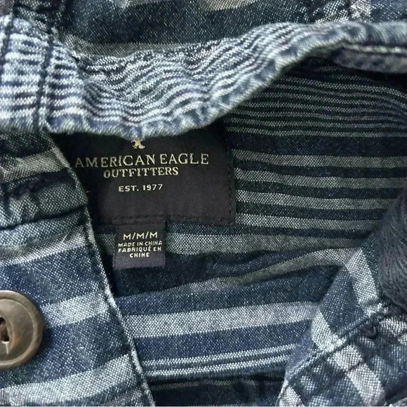 Men’s American Eagle Hooded Striped Quarter Button Down Shirt Size Medium - Picture 4 of 4